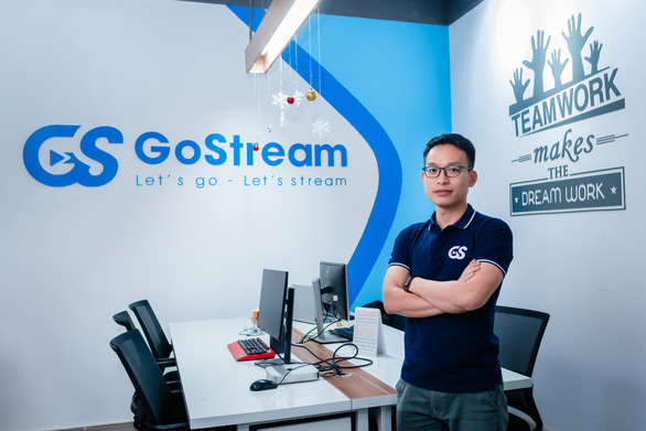 Chọn về Nghệ An khởi nghiệp, Nghiêm Tiến Viễn đã dẫn dắt Công ty cổ phần công nghệ Gostream tạo tên tuổi ở thị trường trong nước và nuôi giấc mơ chinh phục thị trường quốc tế